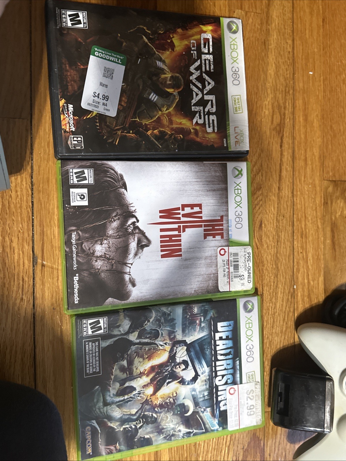 Microsoft Xbox 360 20GB Console bundle No Power Cord