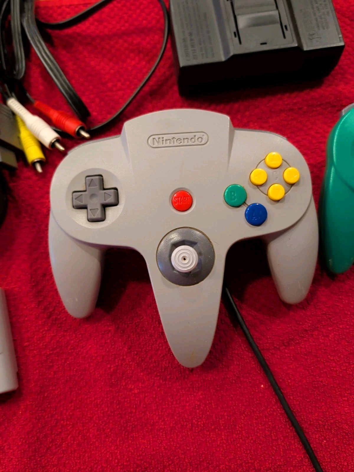 Nintendo 64 N64 Console Bundle With 1 Game