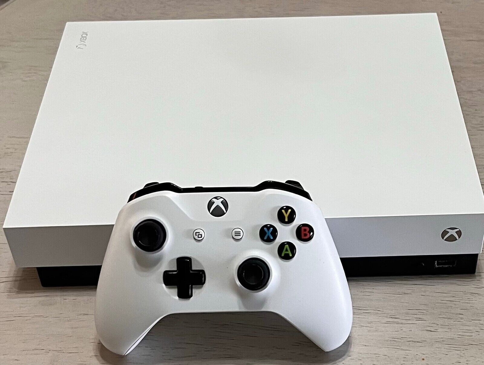 Xbox One X 1tb Robot White Special Edition