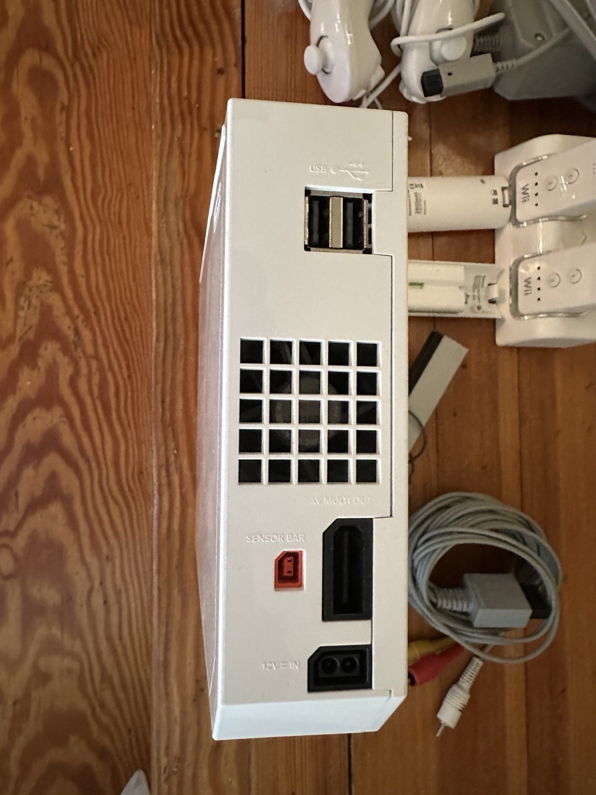 Nintendo Wii Console, White Premium Bundle [nintendo_wii]