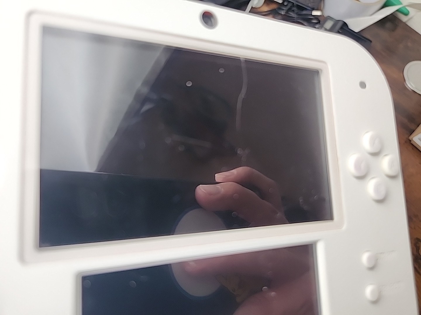 Nintendo 2DS Handheld Game Console FTR-001 White/Red With Memory Card & Charger