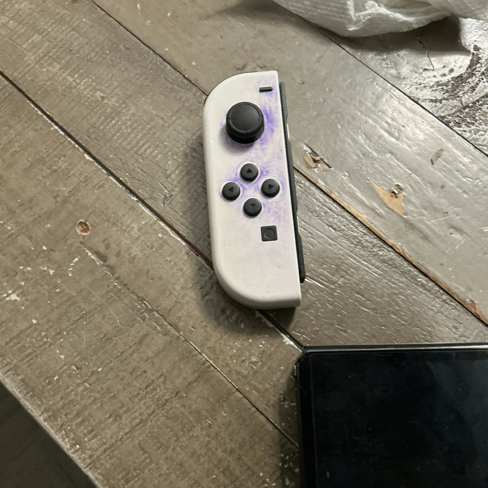 Nintendo Switch Console White Joy-Con Wi-Fi Capability Handheld System