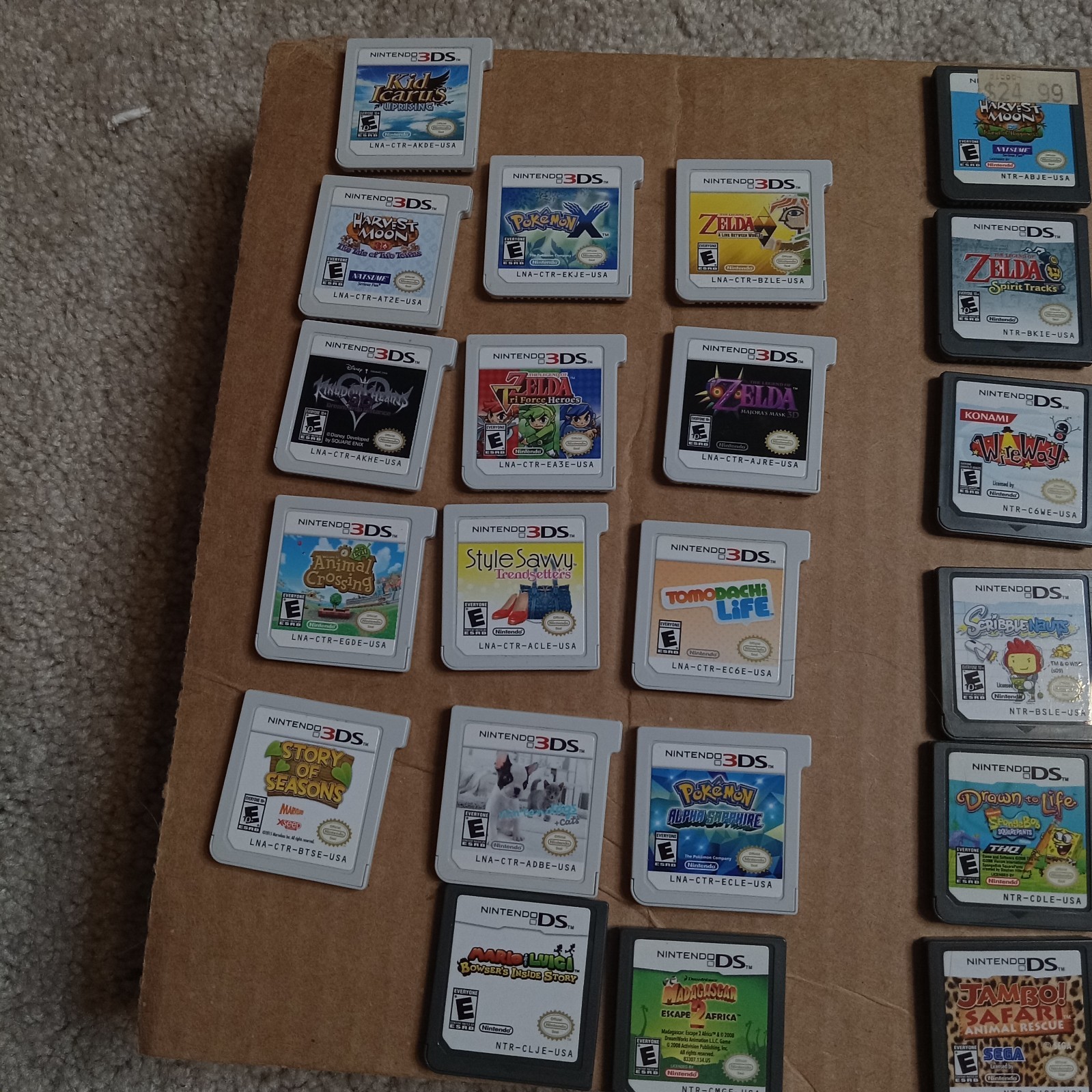 Nintendo 3DS Handheld System, plus 52 games, themed stylus and carrying case