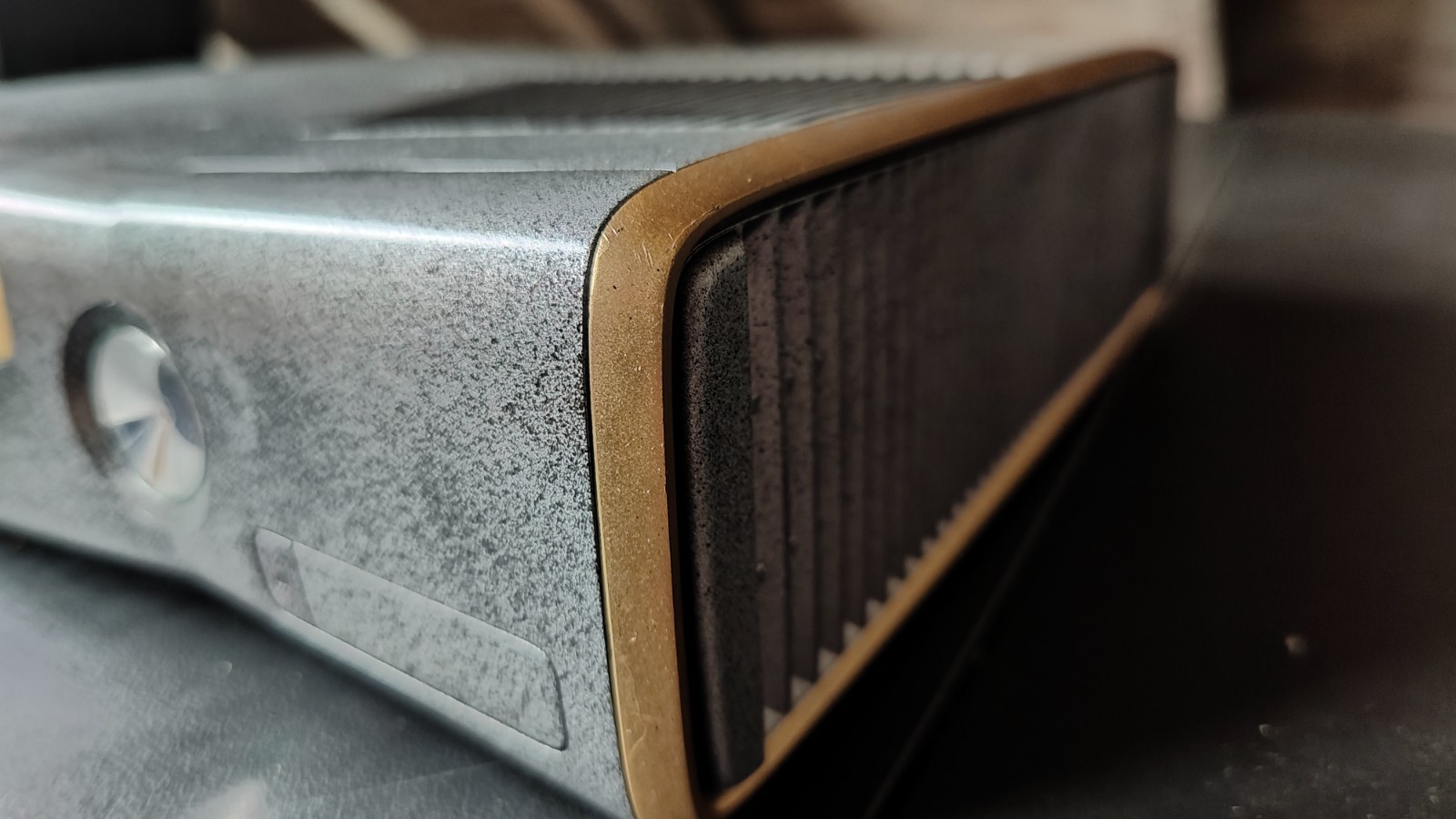 Xbox 360 S Console (Custom Painted)[Granite and Gold]