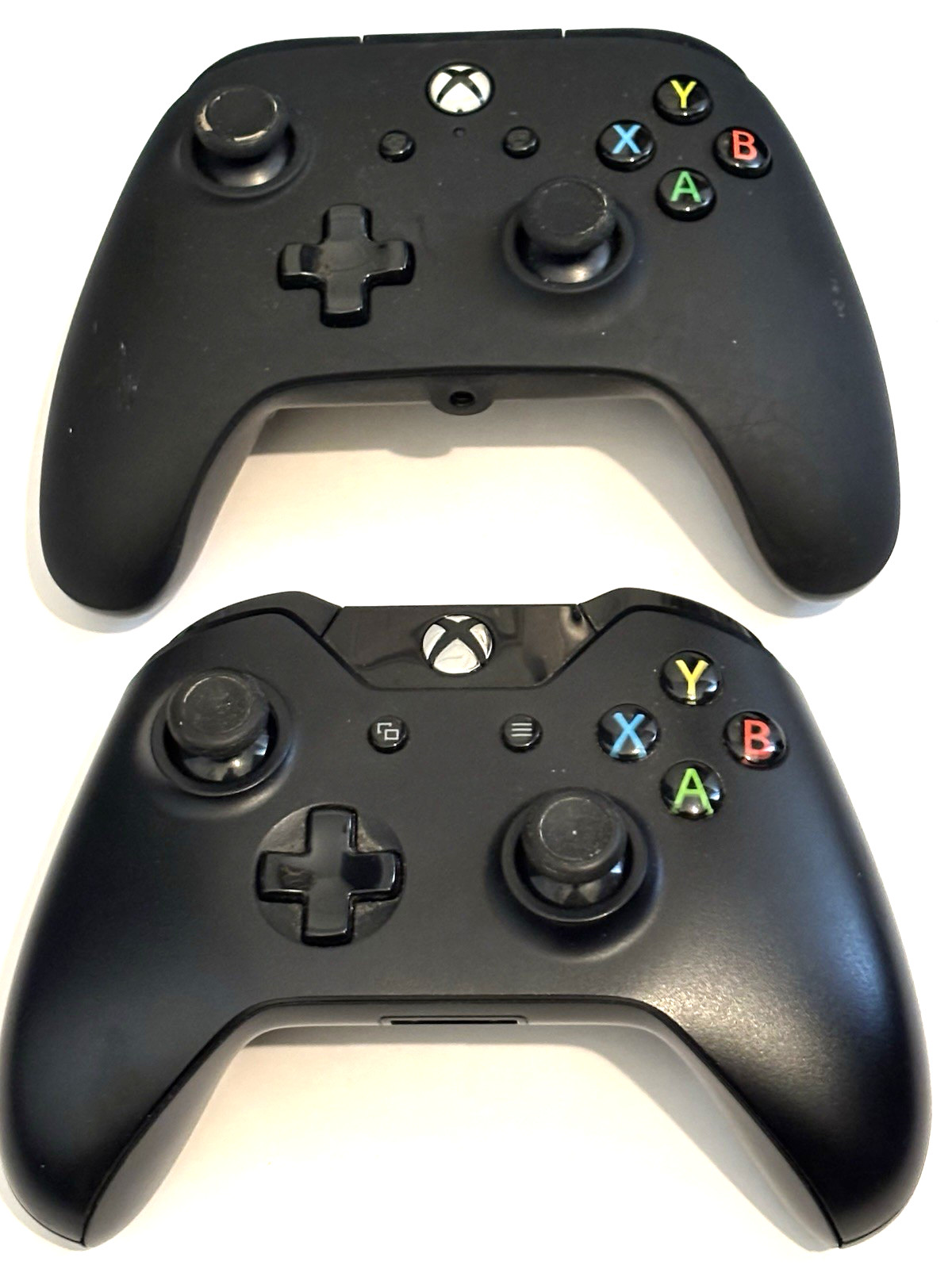 Microsoft Xbox One Black Console Bundle 2 Controllers HDMI USB Cables Wi-Fi