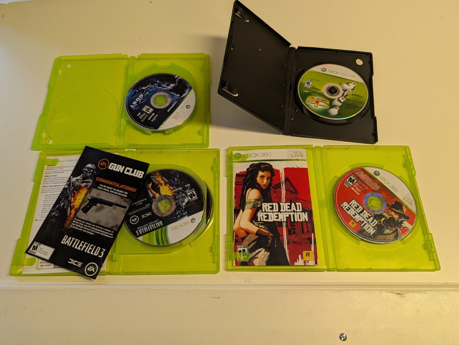 Microsoft Xbox 360 S Slim Console Bundle w/15 Games, Controller & Cord Read Desc