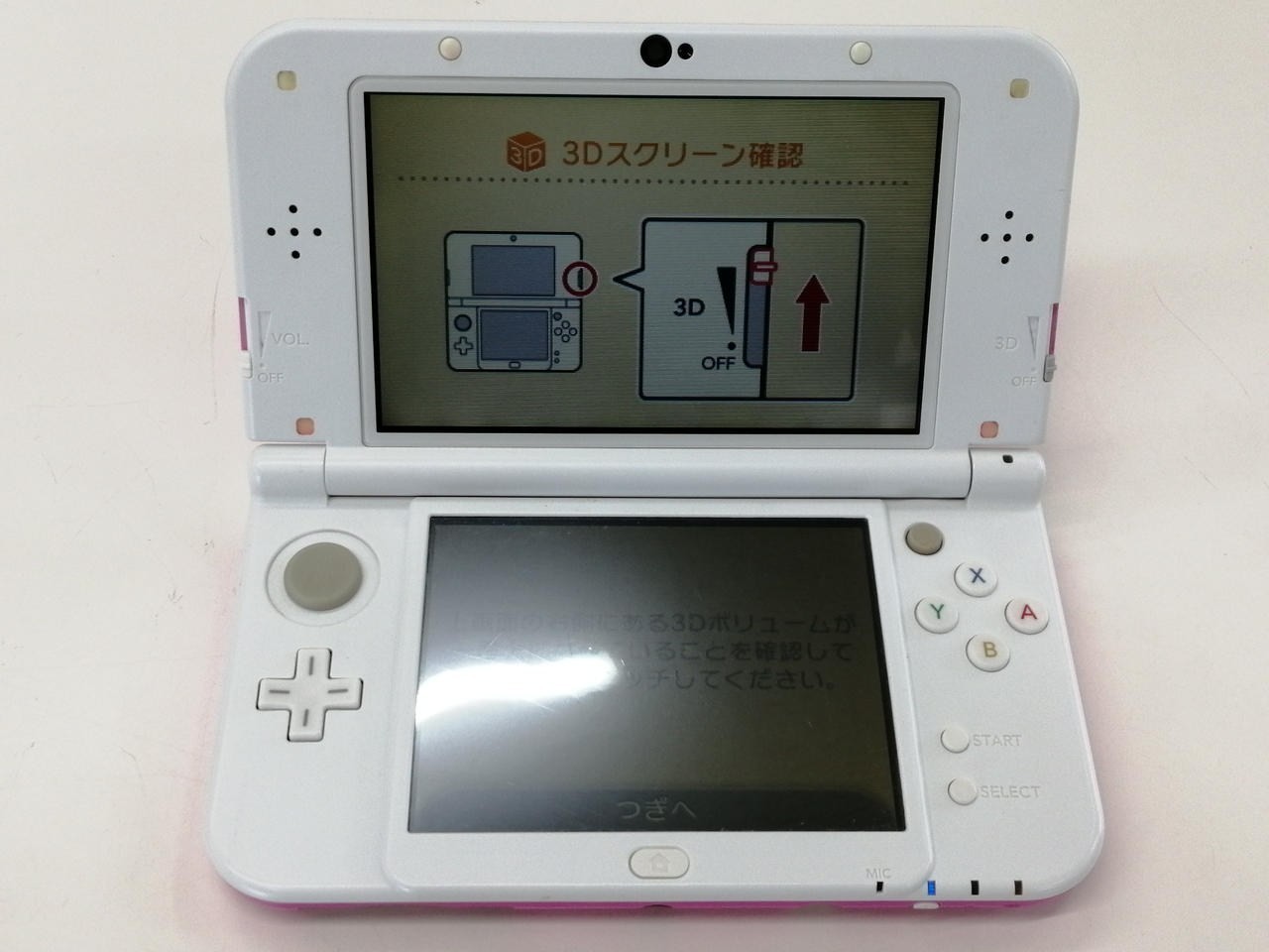 New Nintendo 3DS XL (LL) RED-001 Retro Game Console Portable Gaming A3429