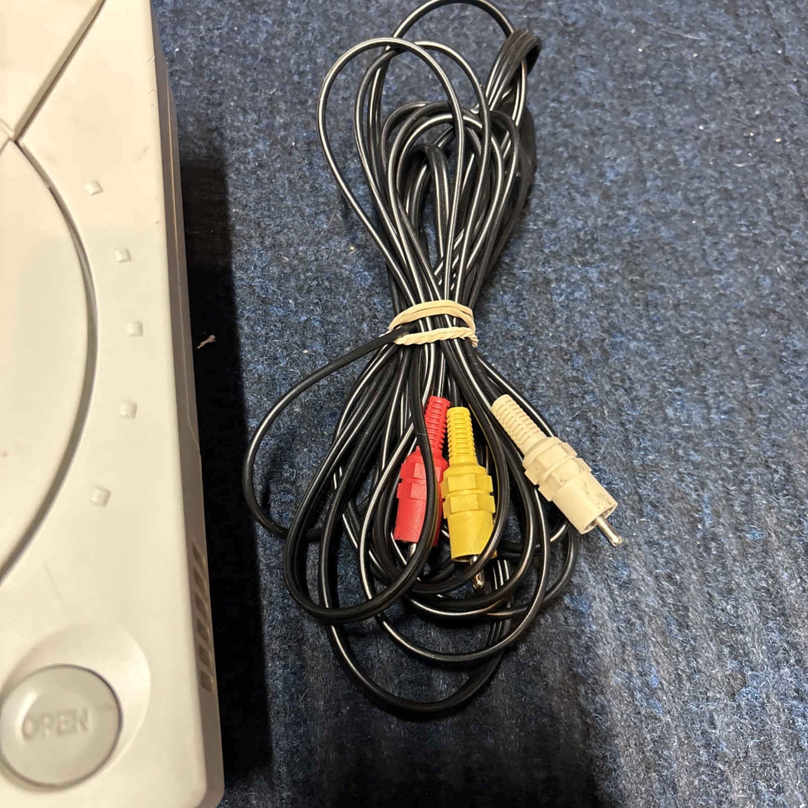 Saga Dreamcast Console Two Controllers, Game, Power And AV Cable HKT-3020 TESTED