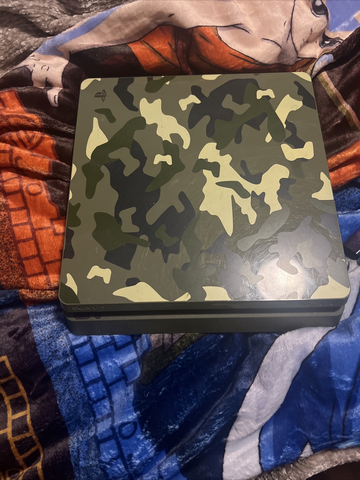 Sony PlayStation 4 Slim Call of Duty: WWII Limited Edition 1TB Green Camouflage