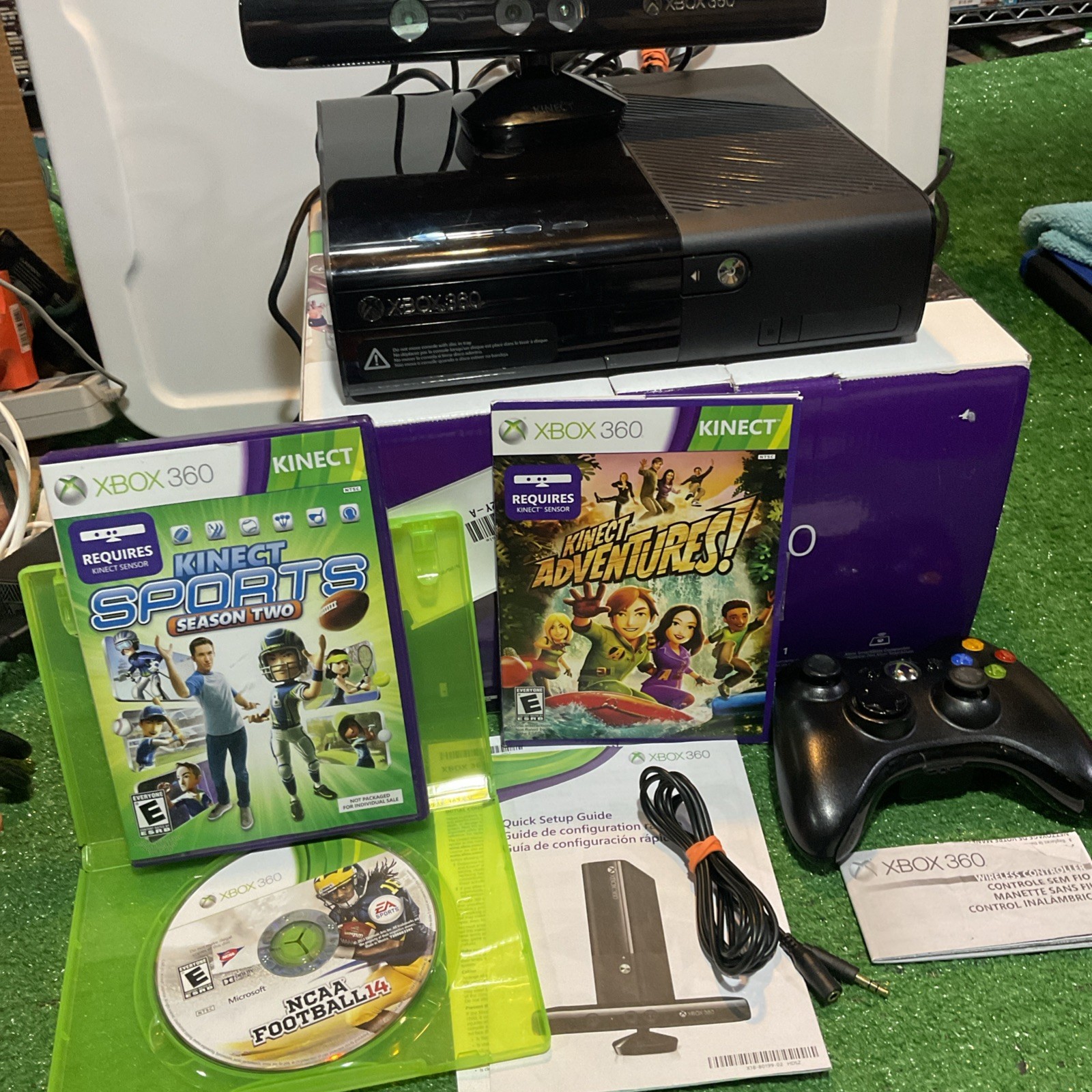 Xbox 360 4GB Kinect Bundle Box – Games Kinect Sports, Adventure, NCAA 14 + Sonic