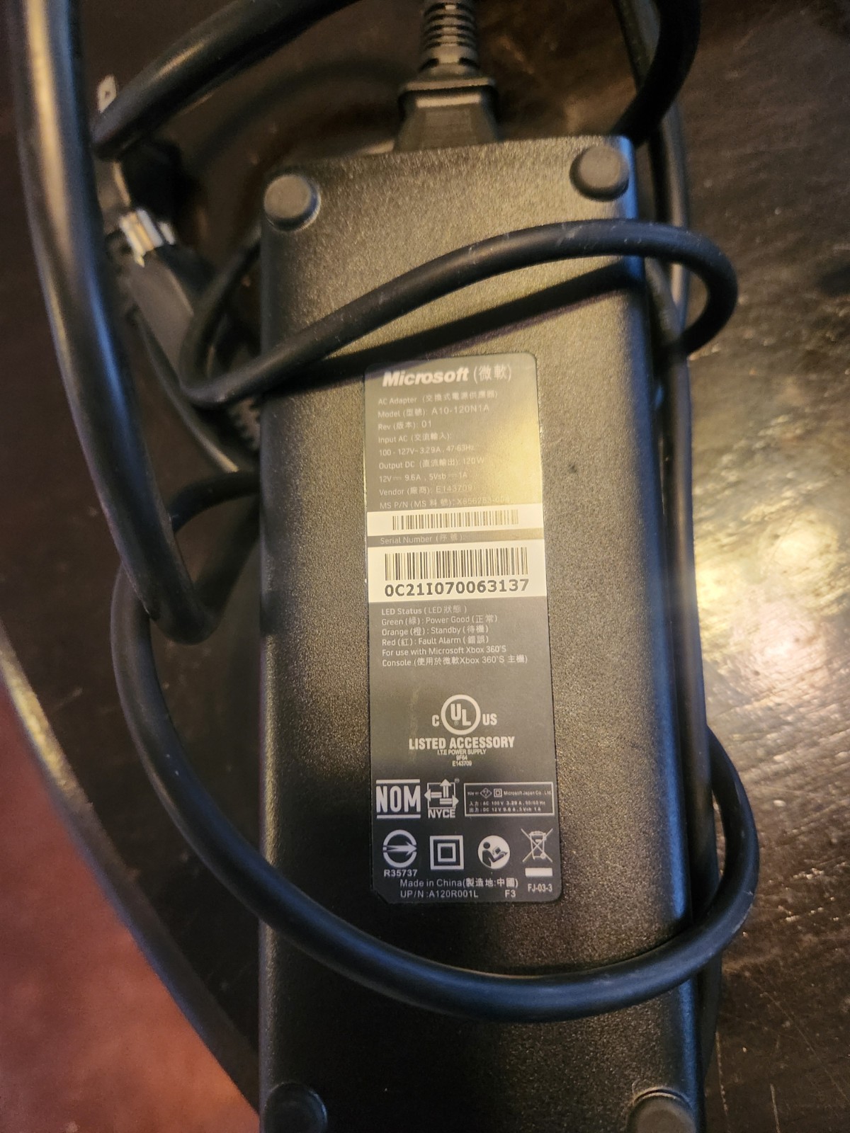 Xbox360 Slim Consol Bundle Controler, microsoft ac adapt,av connect. Power Cord