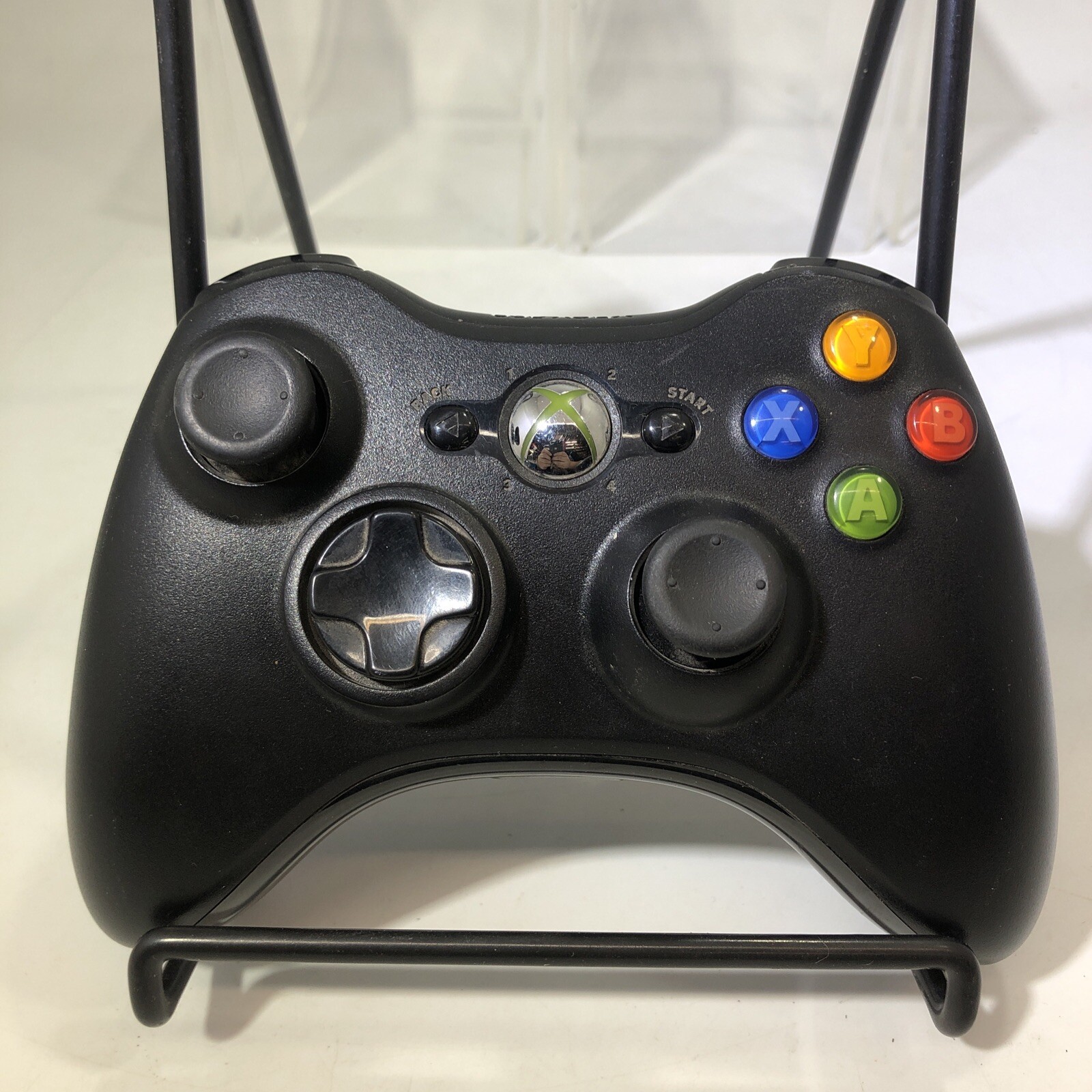 Xbox 360 S Slim 4GB Console Bundle Controller Lot Of 5 Games #ML20