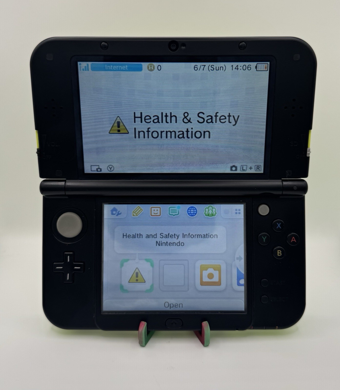 *US SELLER* Nintendo New 3DS XL LL Rare Lime green | Region Free English