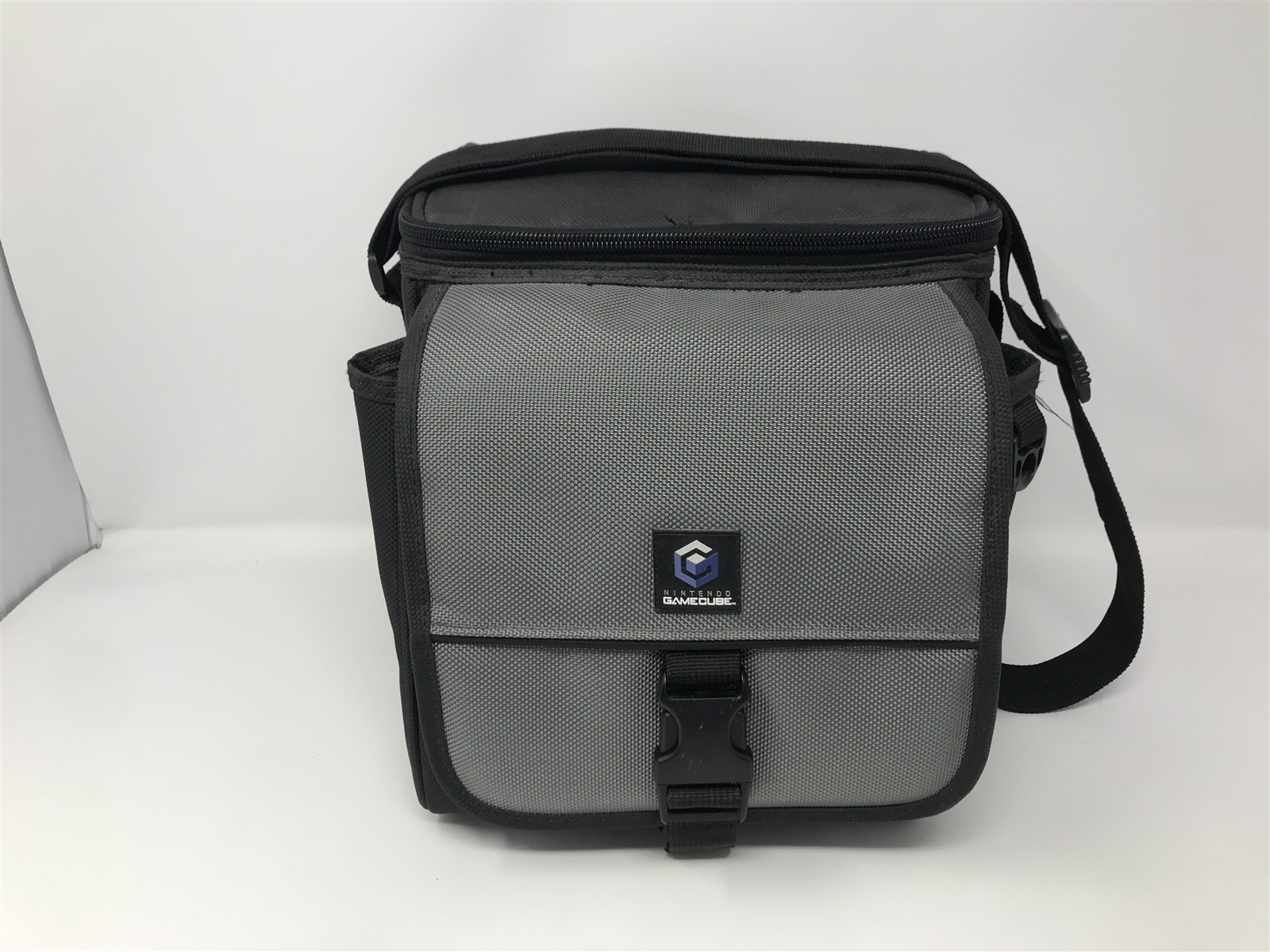Minty Nintendo Gamecube Platinum System with Official Travel Bag DOL-101(USA)