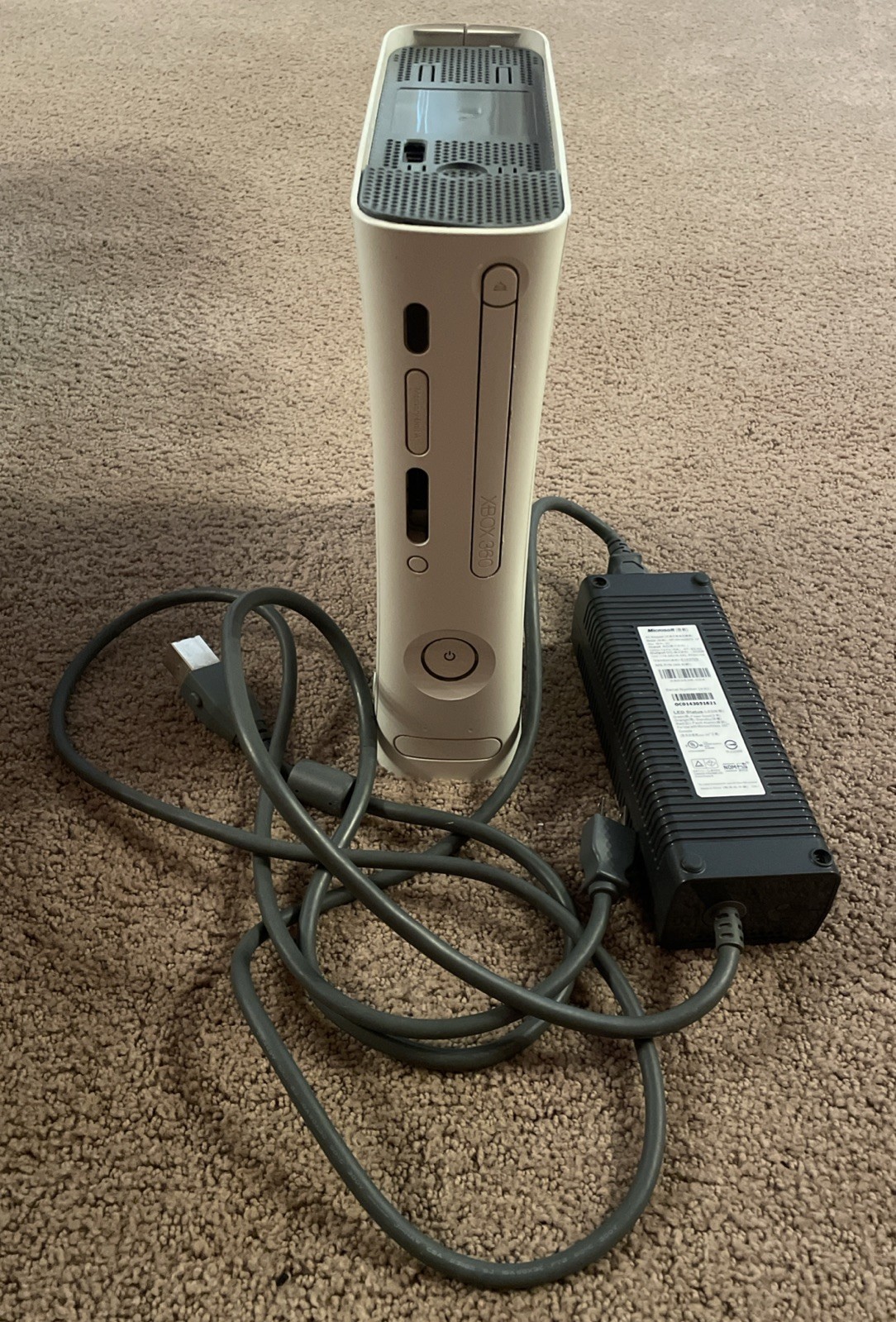 Microsoft Xbox 360 White Console W/ AC Adapter And Power Cord – Powers On