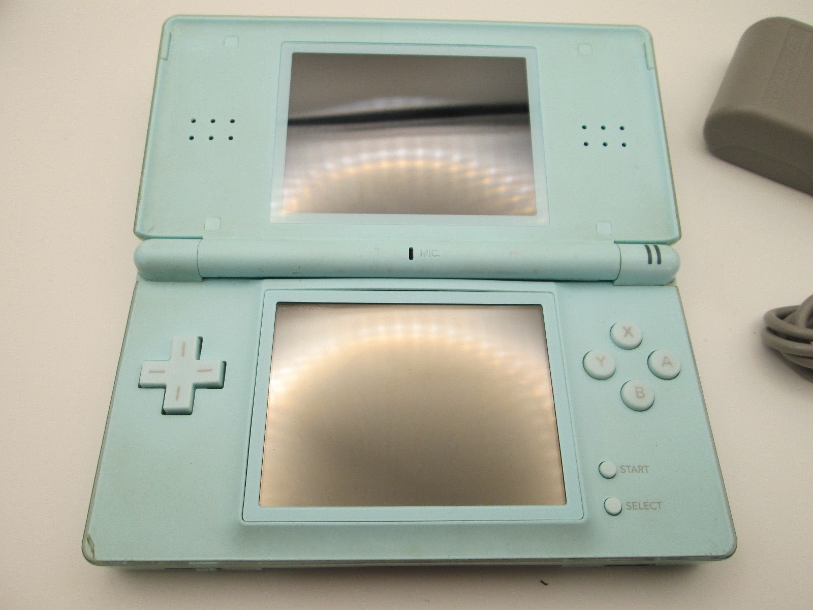 Nintendo DS Lite Powder Blue W/ Stylus Handheld System Model USG-001 – Tested