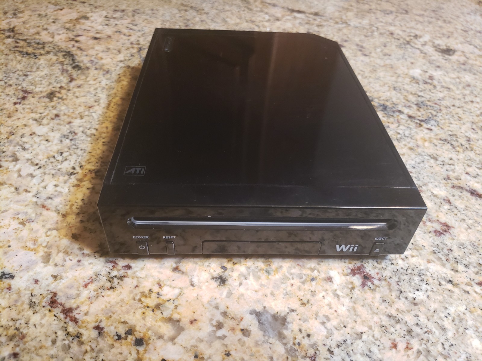 Wii Console RVL-001 GameCube Comp – Bundle: Controller, Nunchuck, Cords, Game