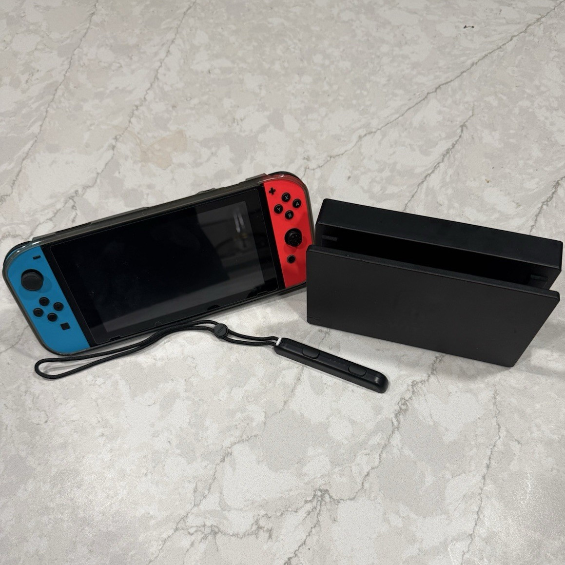 Nintendo Switch 32GB 1080p TV-Ready w/ Neon Red/Blue Joy-Con & Dock