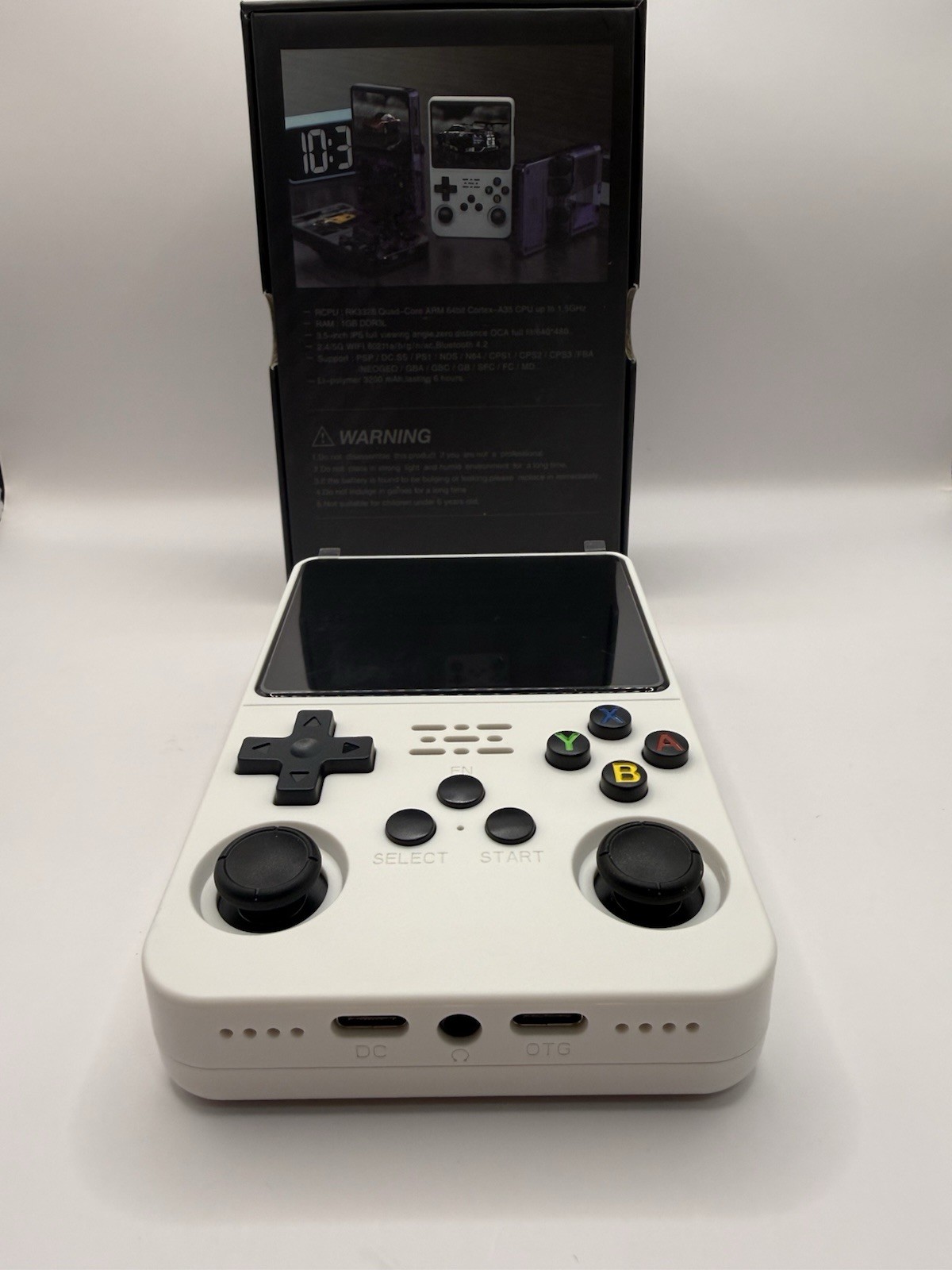 R36S RETRO White Game Handheld Console 3.5 screen size With Games