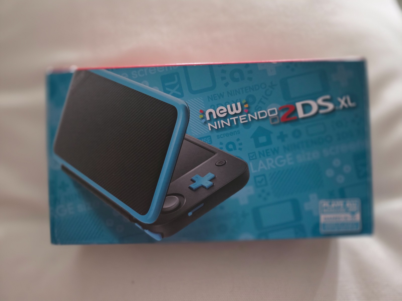 nintendo 2ds xl console black turquoise mint condition original box