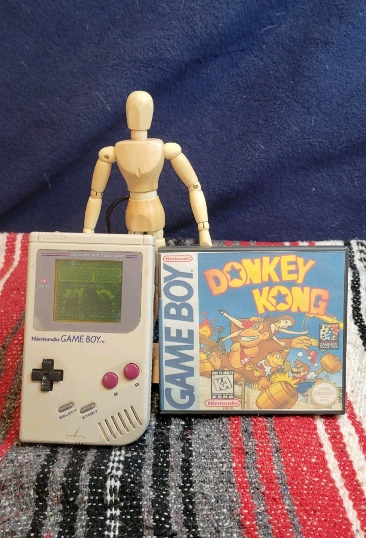 Nintendo Gameboy Original W/ Donkey Kong CIB