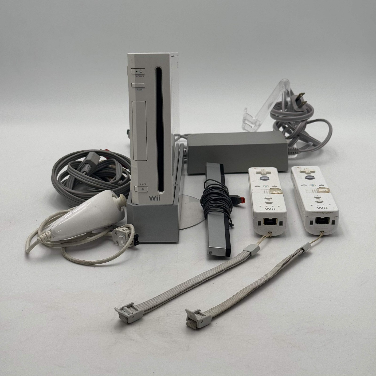 Nintendo Wii (RVL-001) Console Bundle – Tested/Working