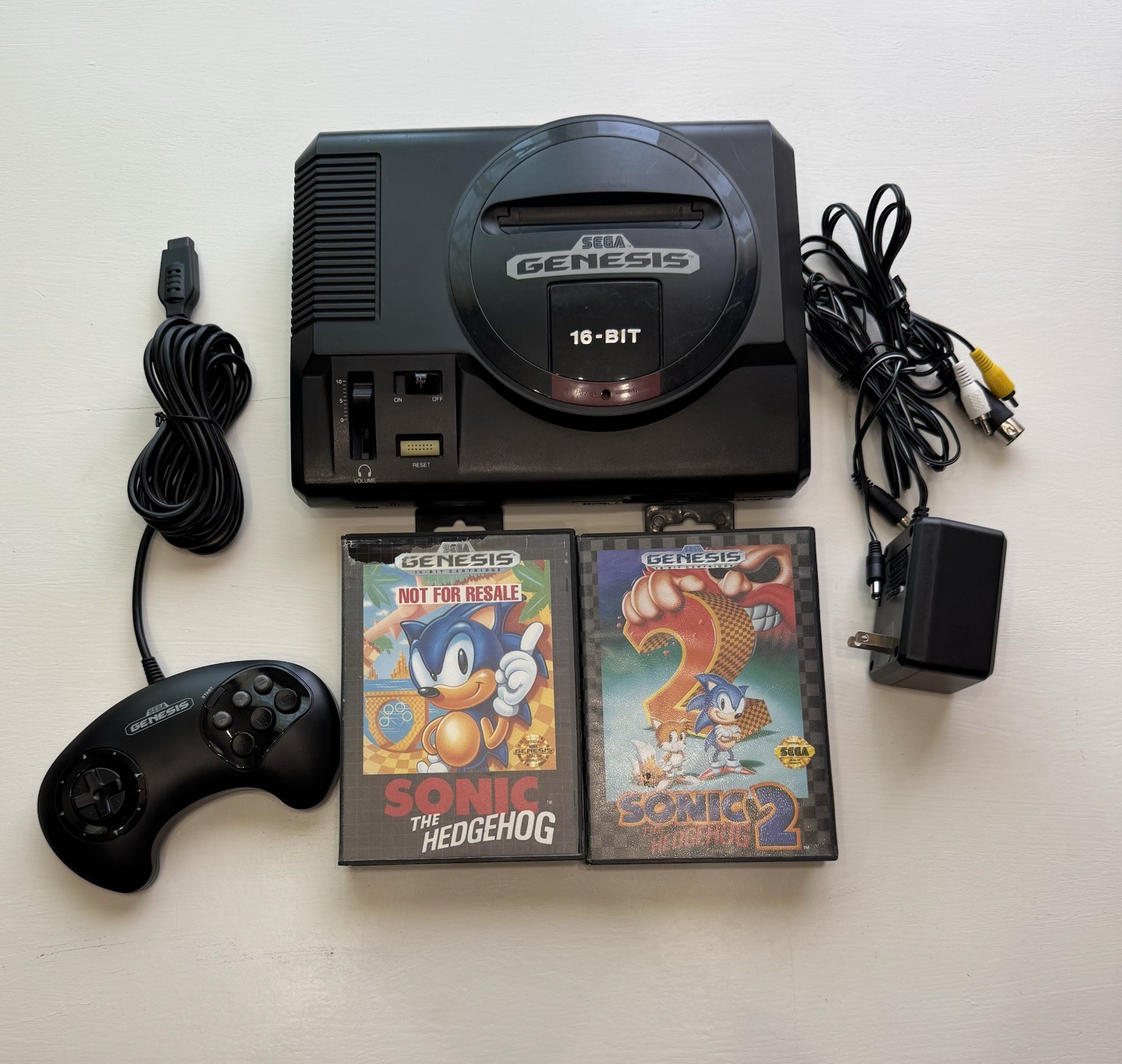 Sega Genesis 16- Bit Model Bundle w/Controller + 2 Sonic Games – Tested