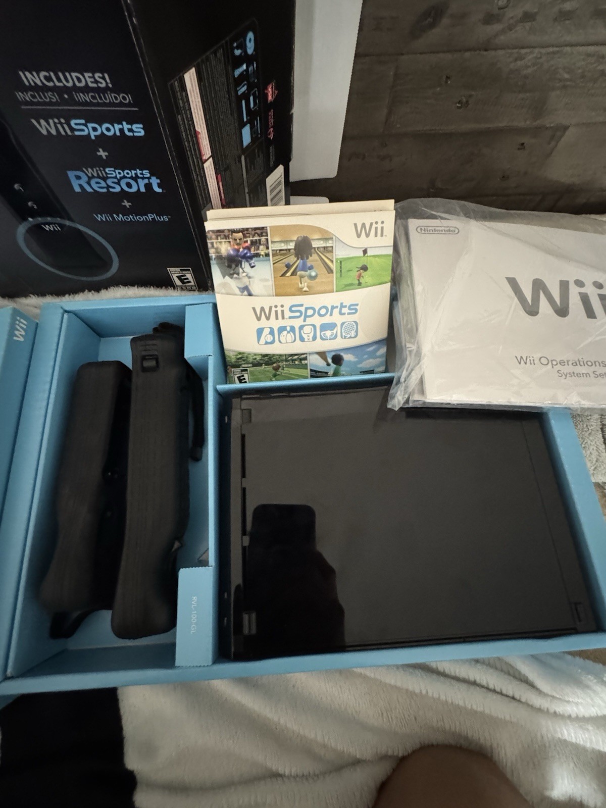 Nintendo Wii Black Console Motion Plus Wii Sports + Resort Bundle Complete