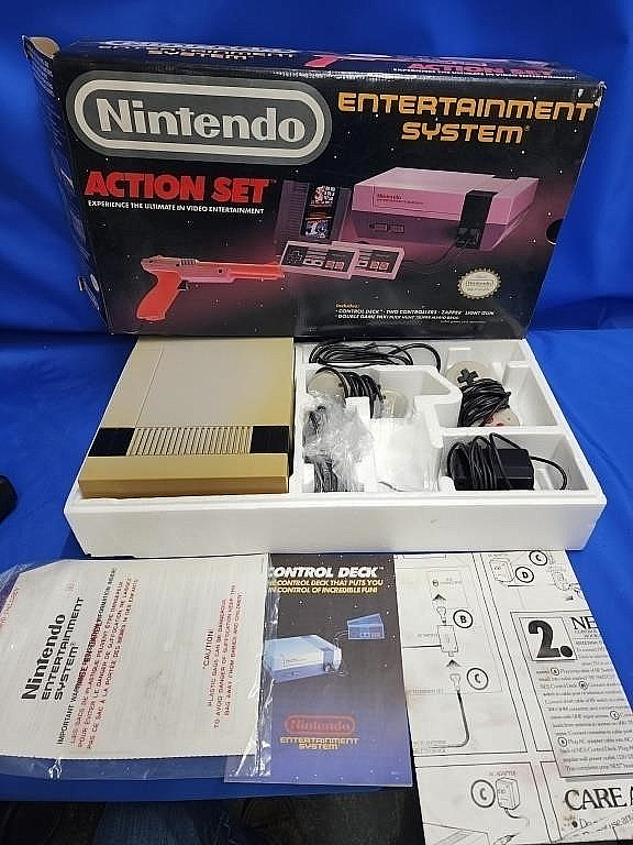 Retro Nintendo NES Action Set Complete in Box Tested Duck Hunt Mario Bros Zapper