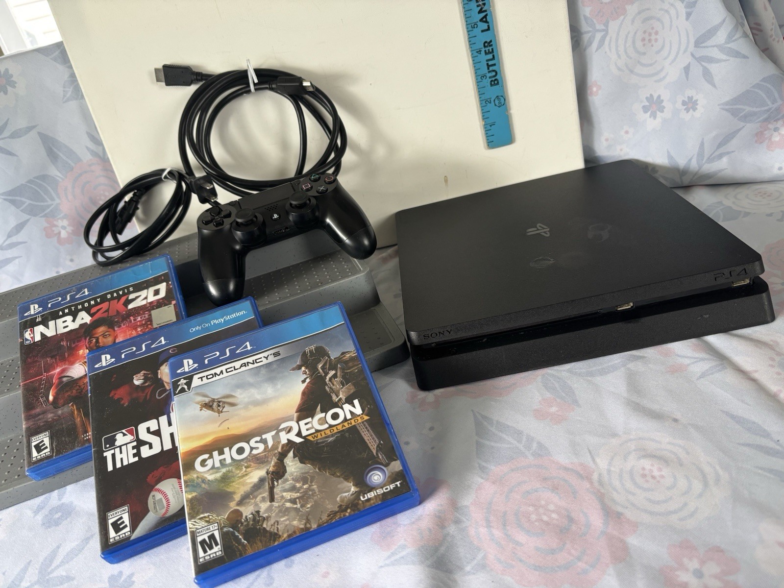 Sony PlayStation 4 Slim Console 1 TB CUH-2215B, 3 Games & Controller Tested