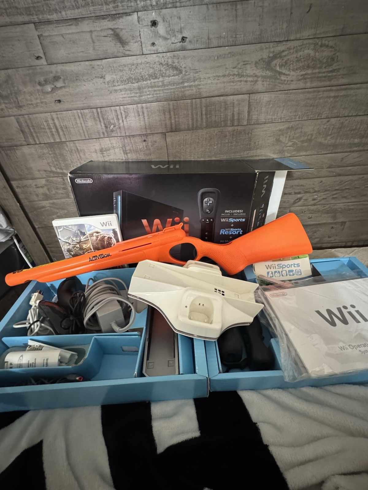 Nintendo Wii Black Console Motion Plus Wii Sports + Resort Bundle Complete