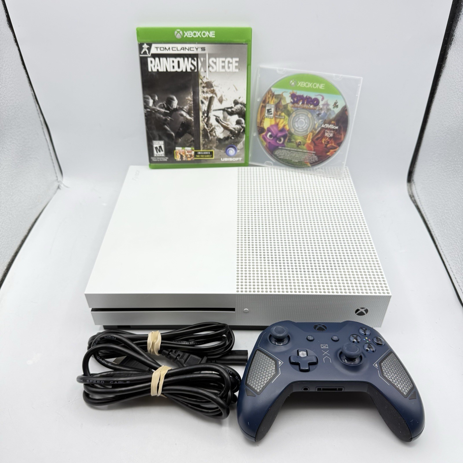 Microsoft Xbox One S White Console 500GB 1681 Cords Controller Games Tested