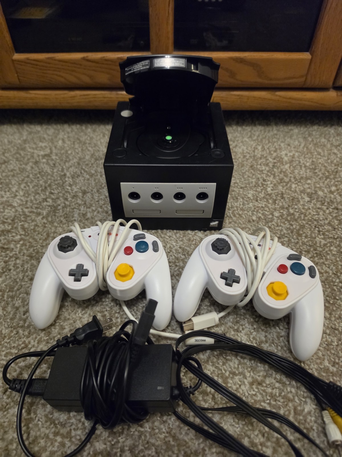 Nintendo GameCube DOL-101 Black W/Luigi Mansion, Spiderman 2, Controllers & More