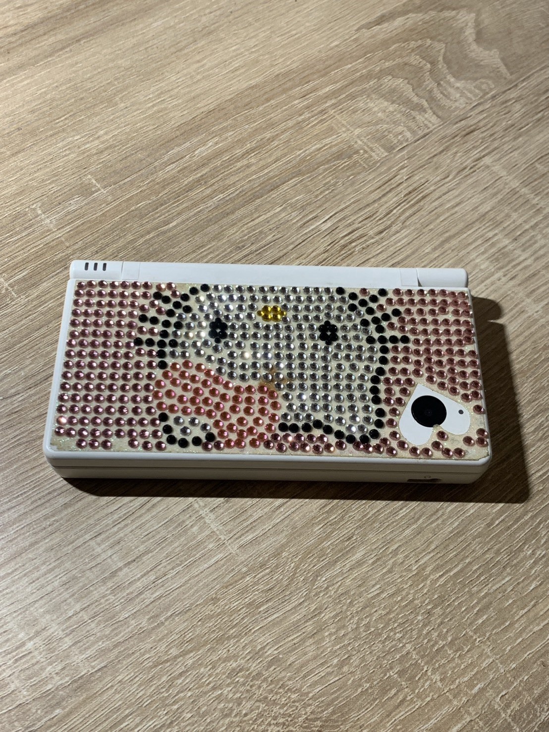 1613 Nintendo DSi White For Parts