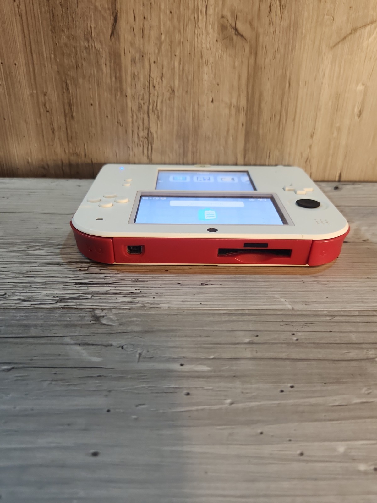Nintendo 2DS Launch Edition 64GB White & Red Handheld Ready To Play With Charger