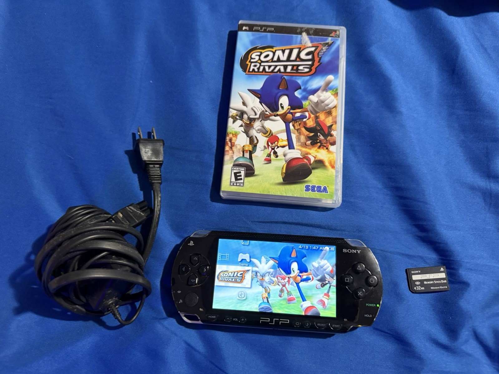 Sony PlayStation Portable PSP-1001 + CIB Sonic Rivals, Memory Card, Lightly Used