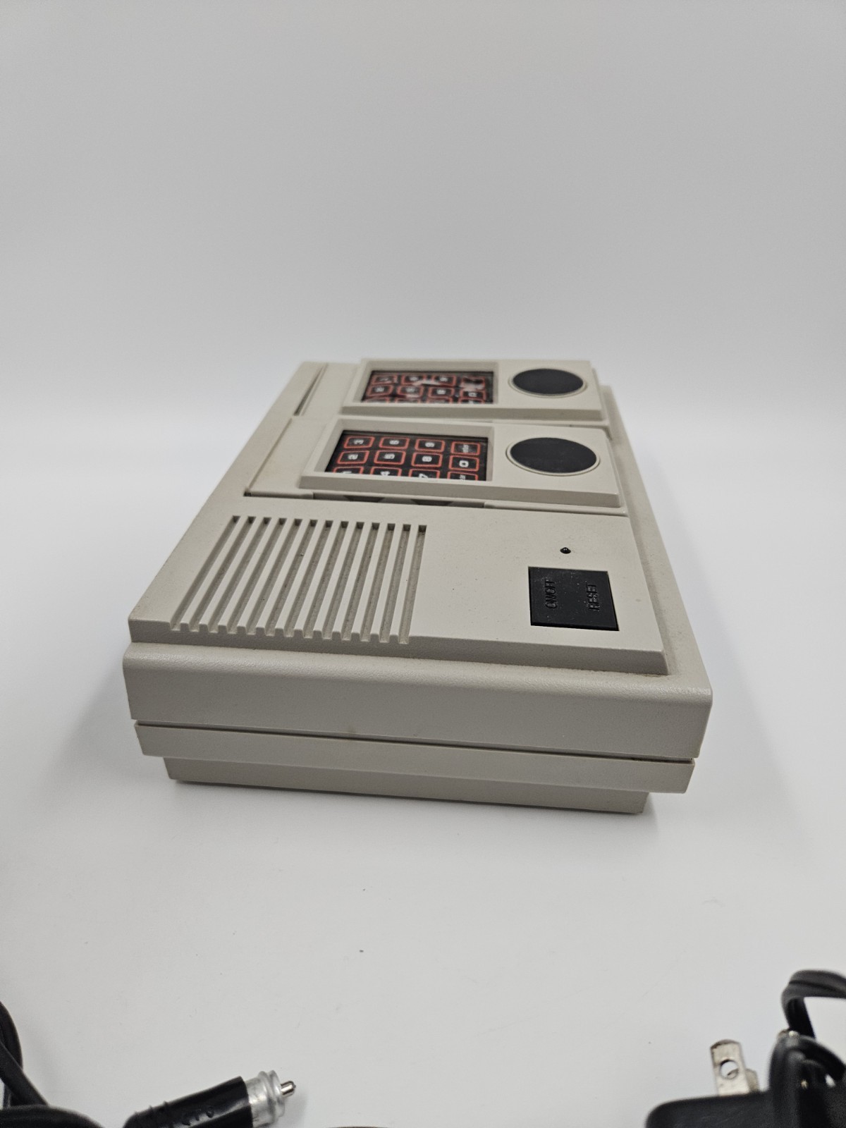 Mattel Intellivision II Console System 5872 w/ Controllers Powers On