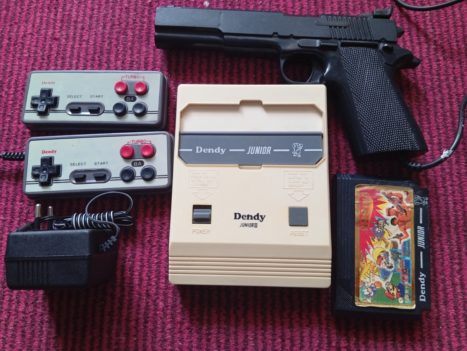 Dendy junior 3 steepler Famiclone 8bit 60pin in box rare from 90s mini console