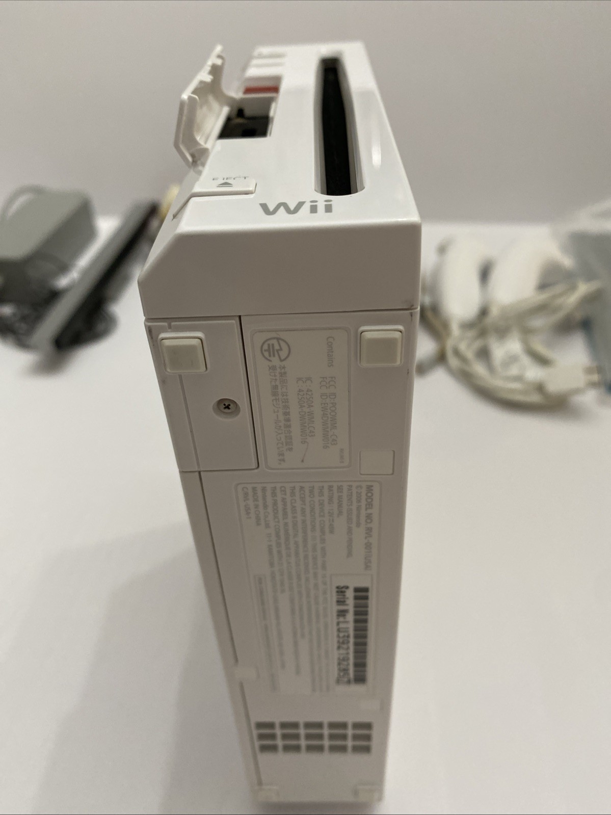 Nintendo Wii Console Bundle RVL-001 One Controller 2 Nunchucks All Cords TESTED