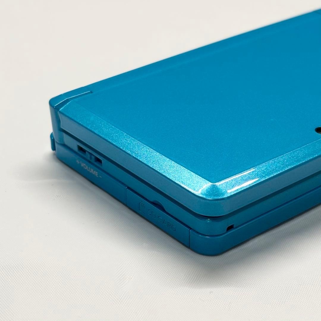 LCD in excellent condition Nintendo 3DS Light Blue genuine charger confirmed to