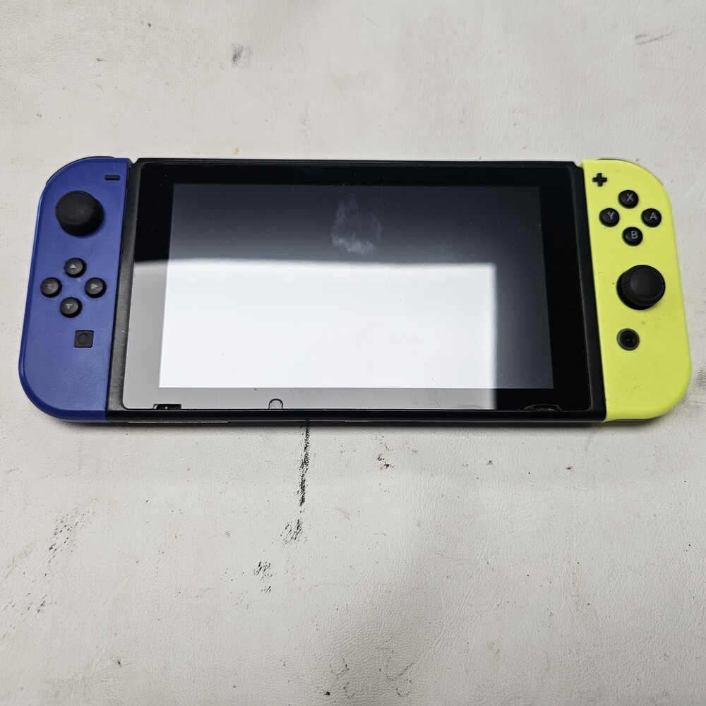 NINTENDO SWITCH HAC-001 HANDHELD VIDEO GAME CONSOLE
