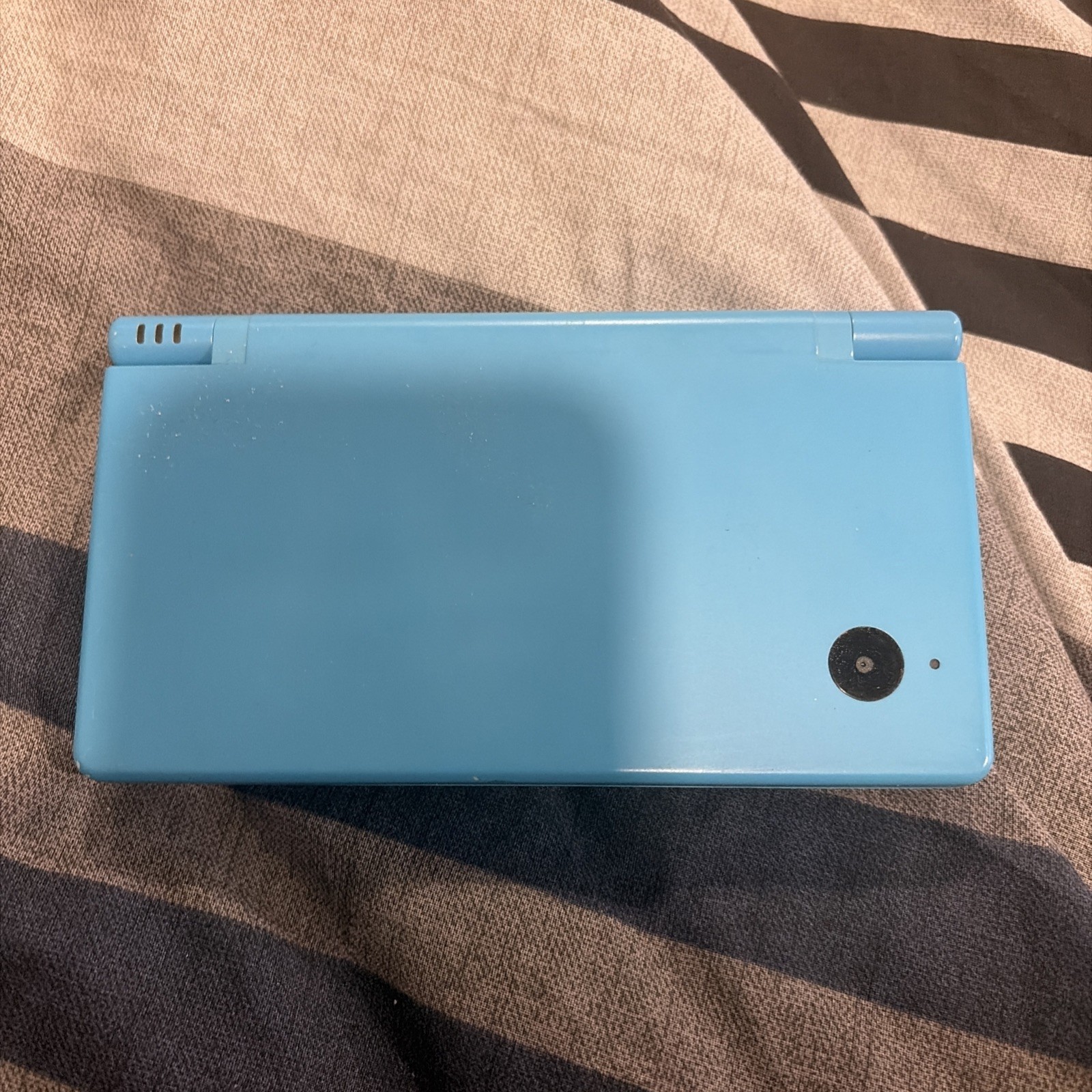 Nintendo DSi Blue Handheld System No Stylus TWL-001 (USA)