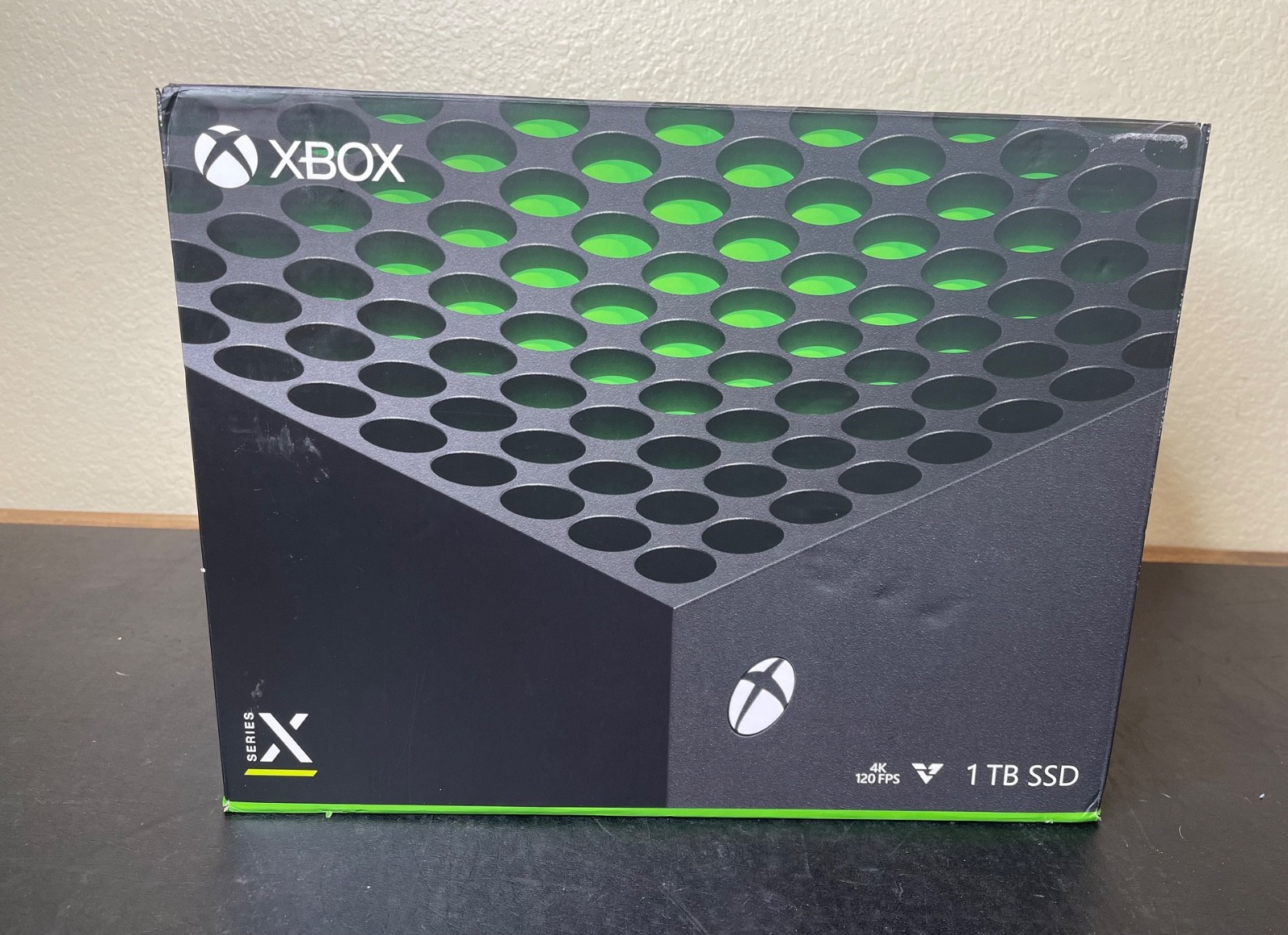 Microsoft XBOX Series X Model 1882 1TB Disc Version w/Controller – Black in Box