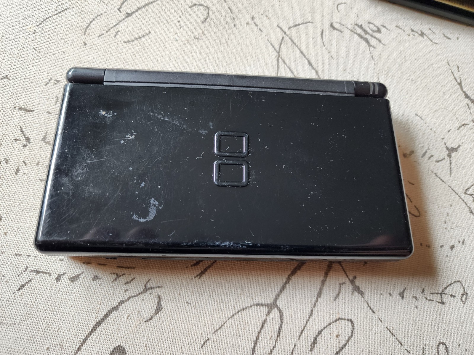 Nintendo DS Lite 32MB Handheld System – Black (USG-001)