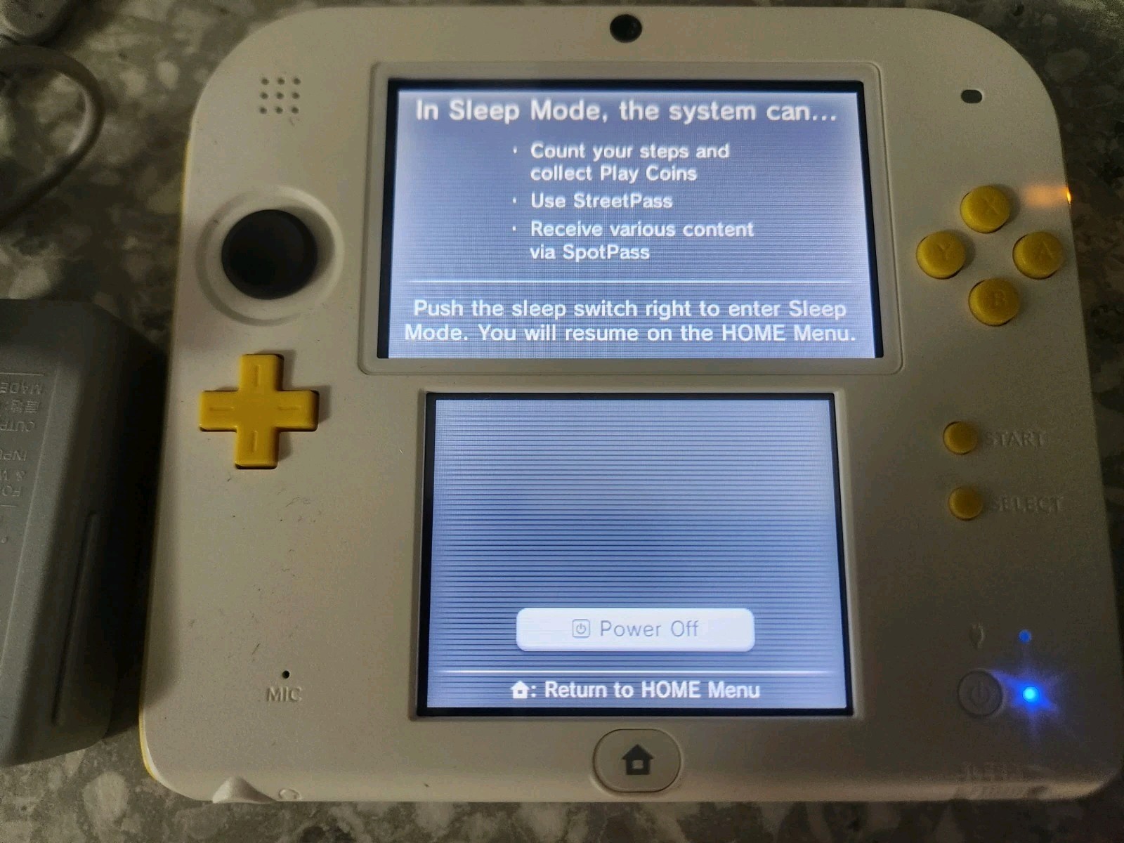 Nintendo 2DS Super Mario Bros. 2 Console Bundle – Scarlet Yello With 4GB SD Card