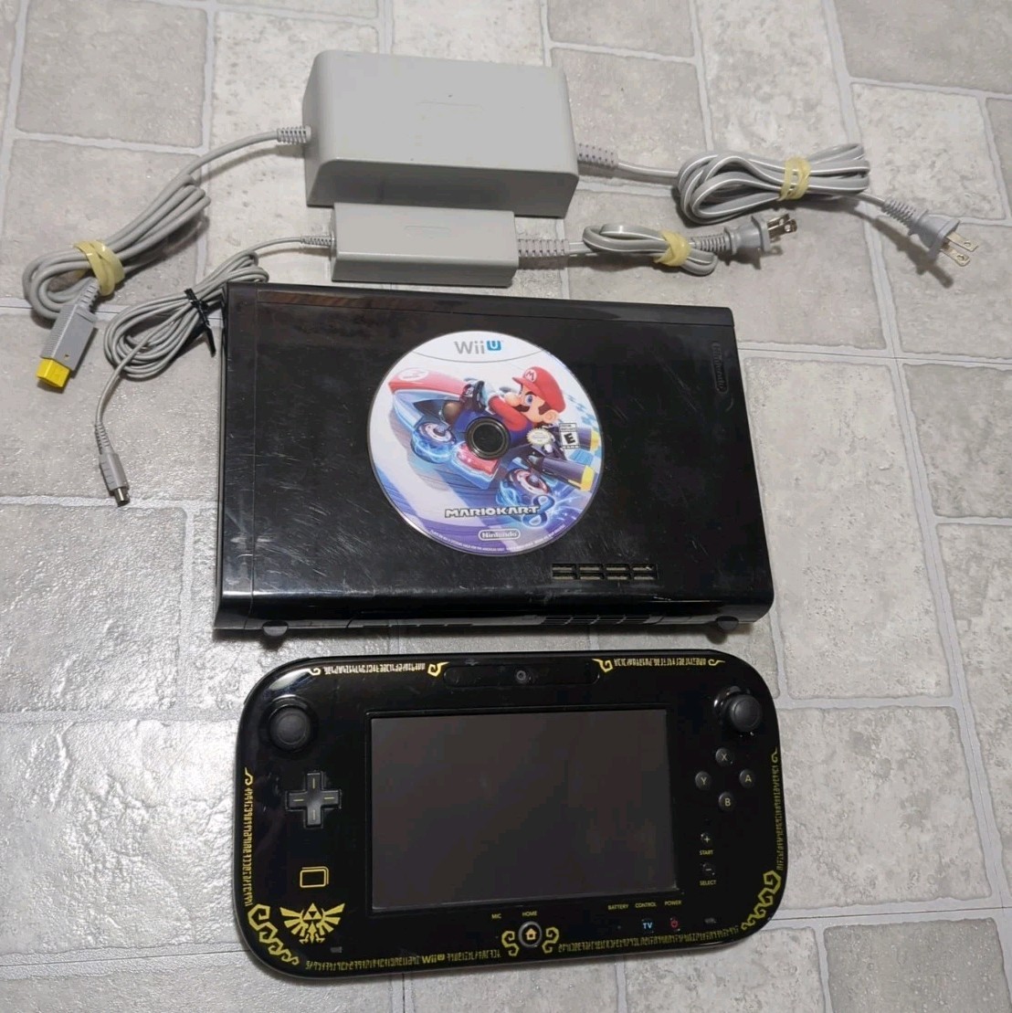 Nintendo Wii U Console SPECIAL EDITION Legend Of Zelda Windwaker With Mario Kart