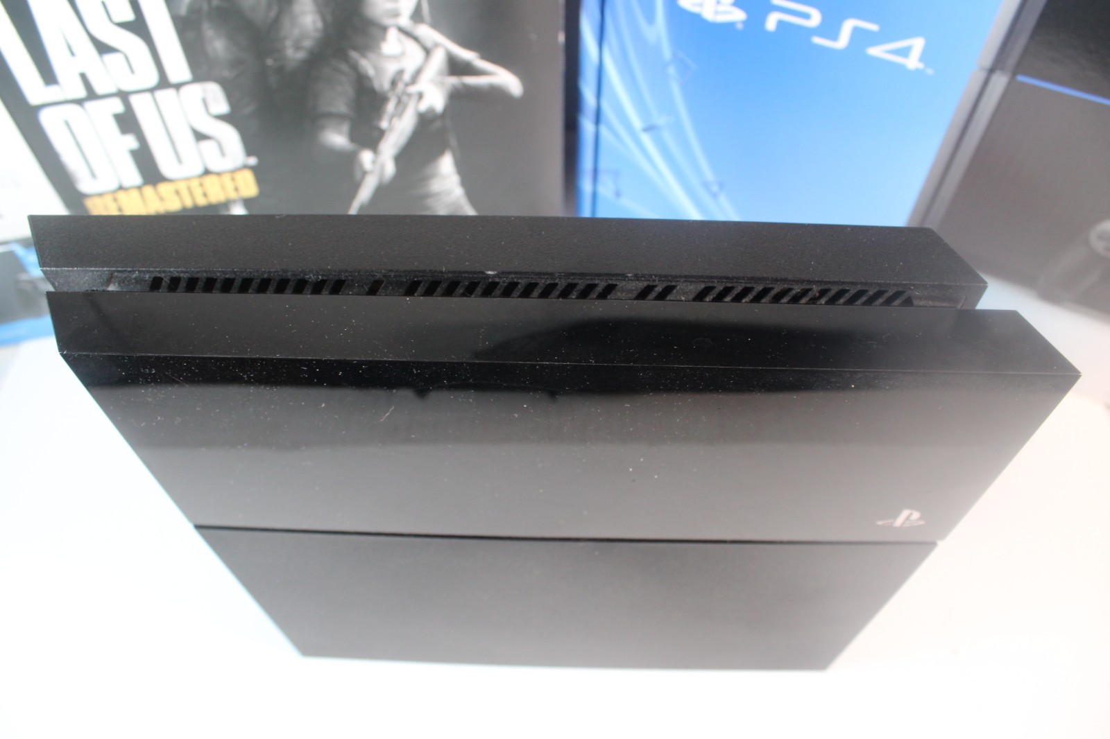 Sony PS3 Slim 250gb The Last Of Us Edition Console with Box + 2 Controllers