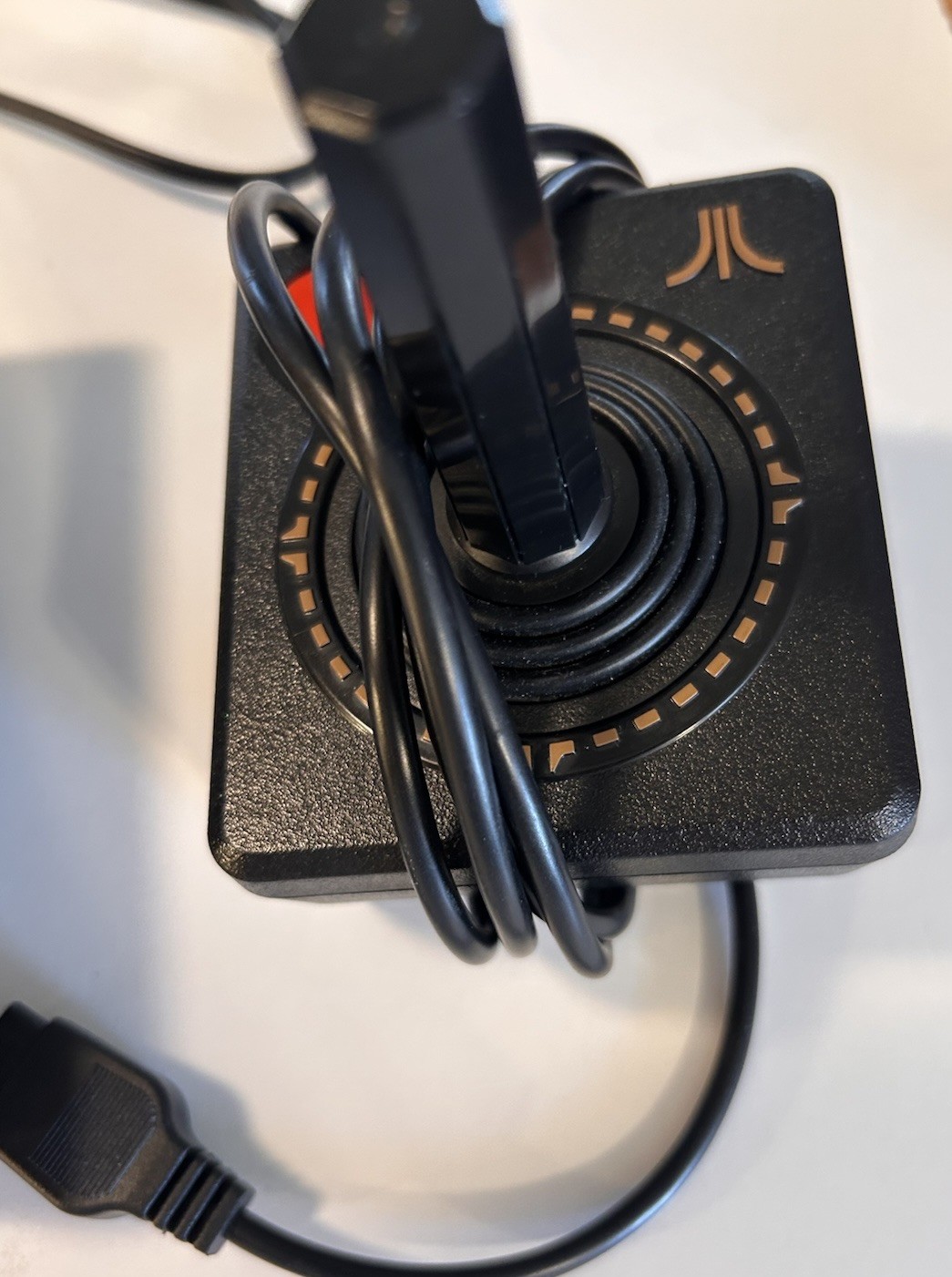 Atari Flashback 8 Classic Gaming Console W/105 Retro Games Preloaded 2 Joystk
