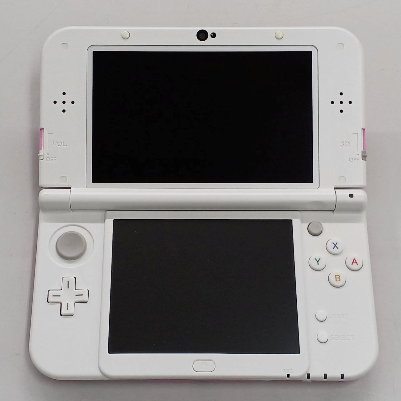 New Nintendo 3DS XL (LL) RED-001 Retro Game Console Portable Gaming A3428