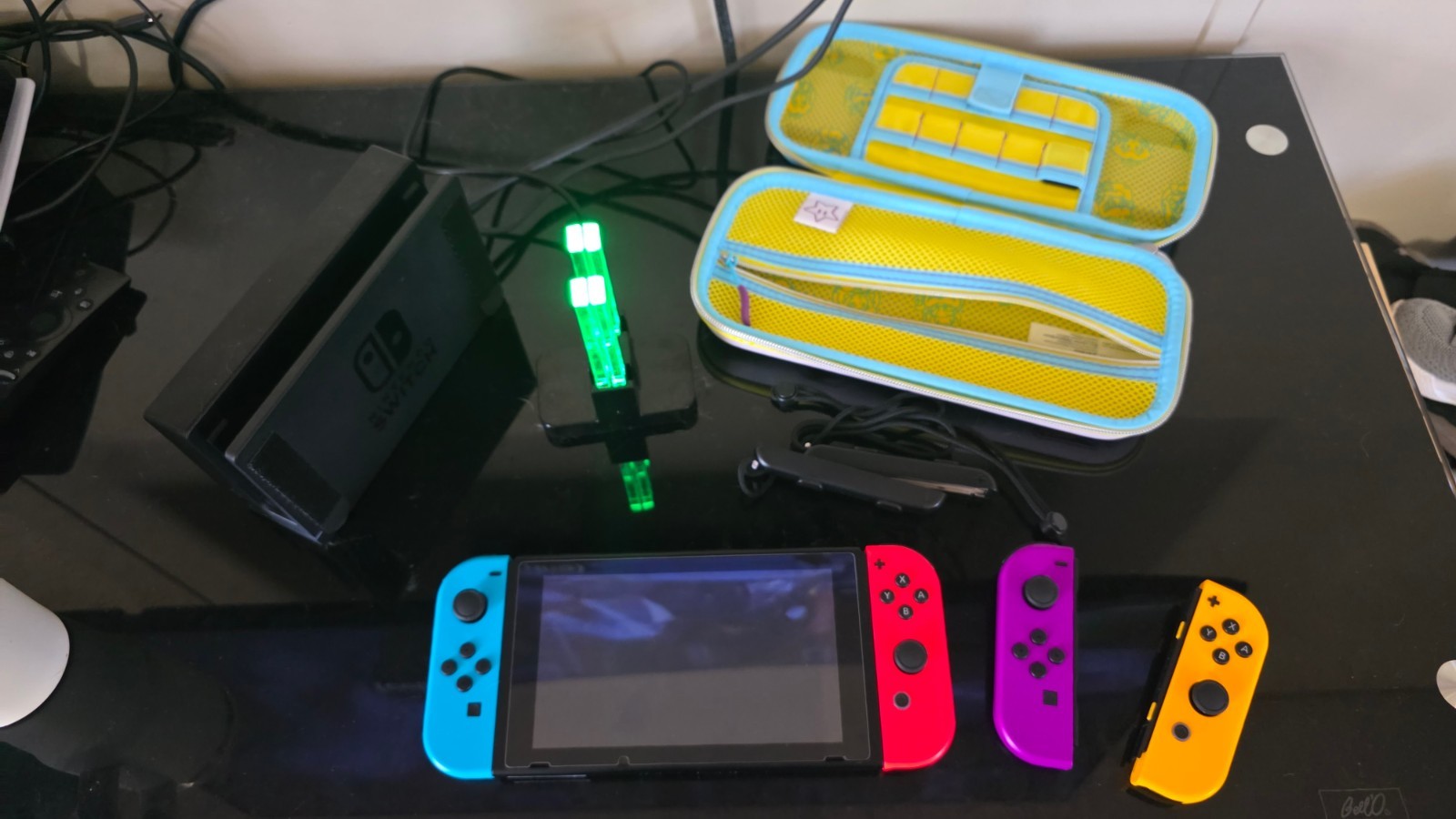 Nintendo Switch HAC-001(-01) Handheld Console – 32GB – Neon Blue/Red Joy-Con…